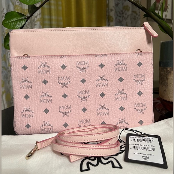 MCM Visetos Original Pouch - Picture 3 of 11